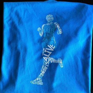 BROOKS Running Makes Me Feel shirt